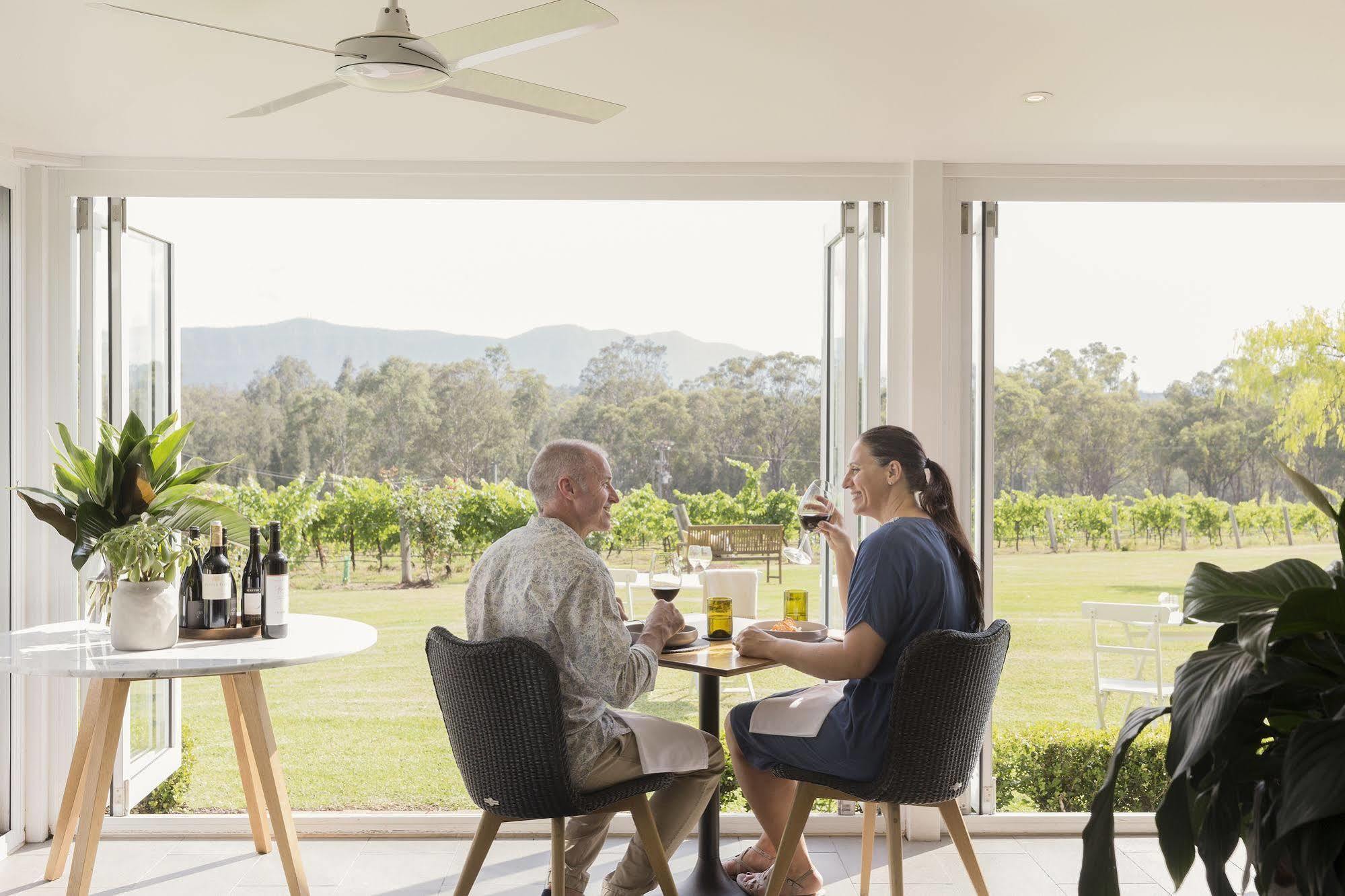 Spicers Vineyards Estate Hotel Поколбин Екстериор снимка