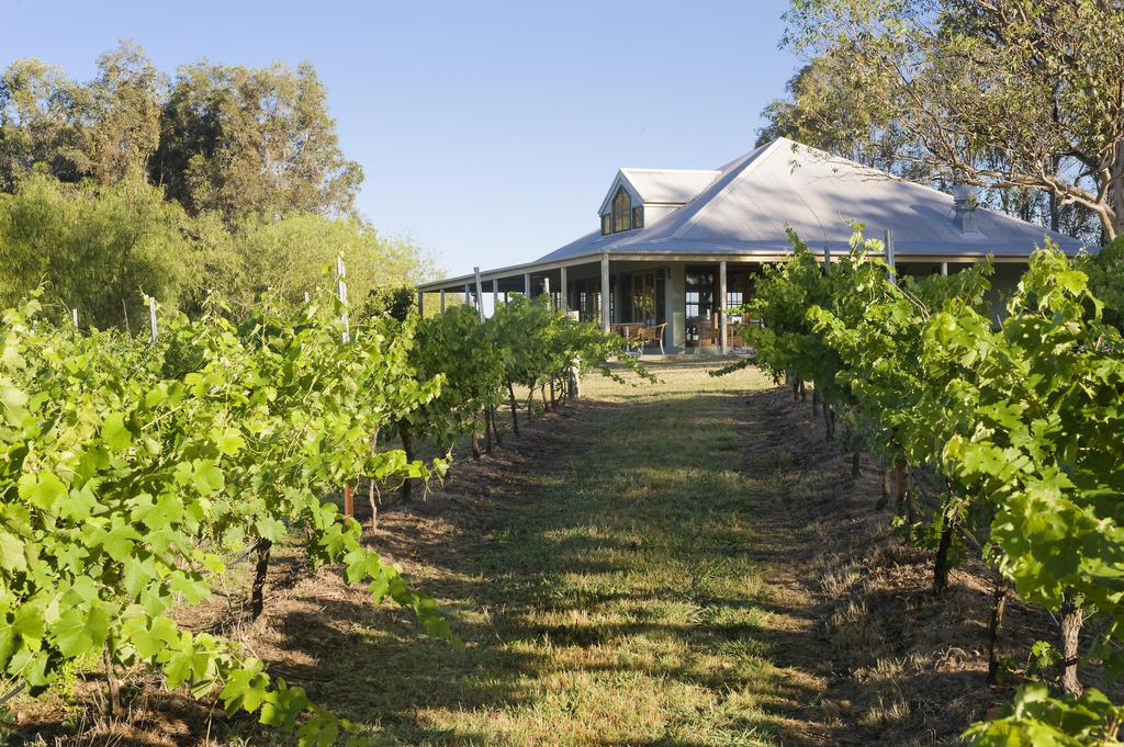 Spicers Vineyards Estate Hotel Поколбин Екстериор снимка